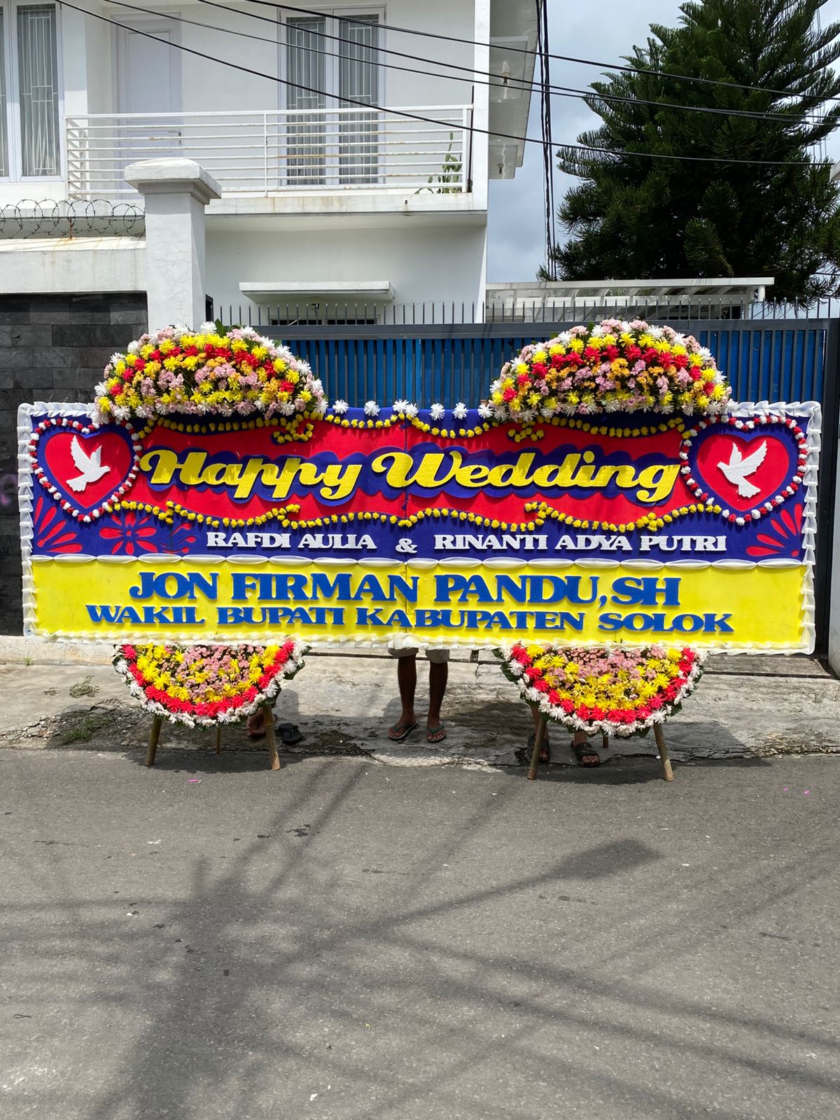 Bunga Papan Jumbo 1.25x2m - Bunga Papan Pernikahan WinnerFleur Jakarta