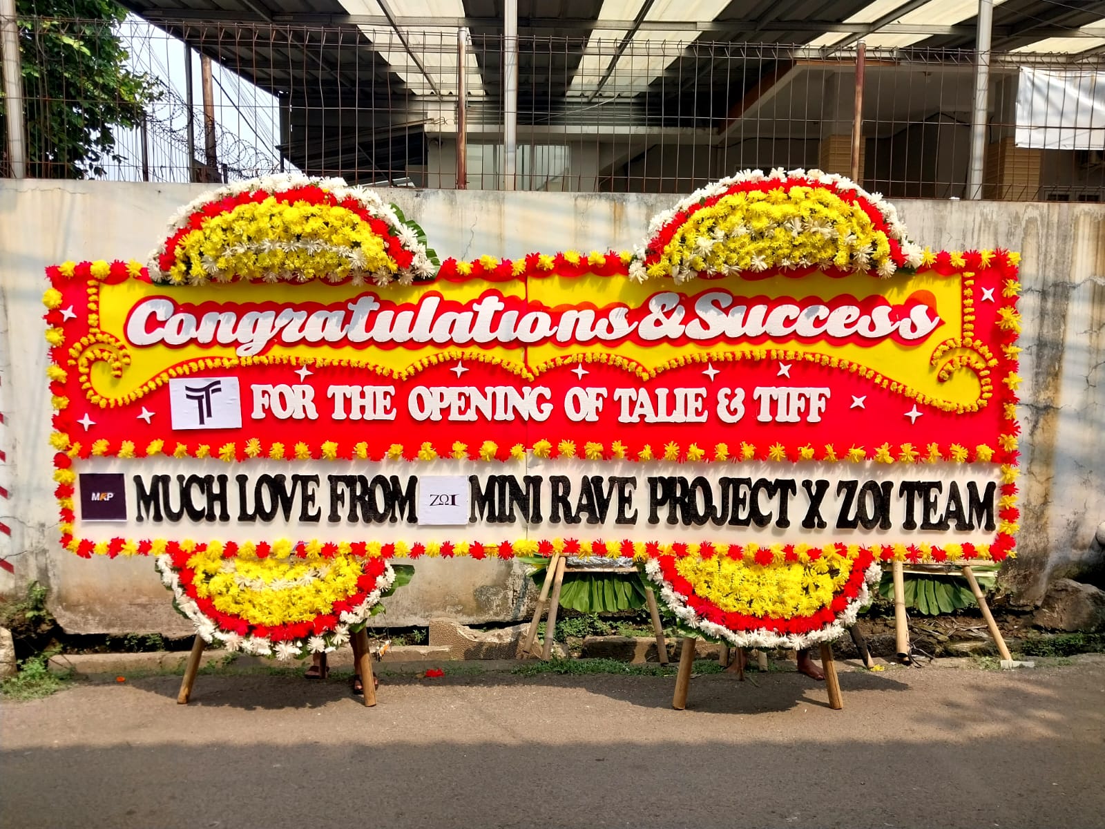 Bunga Papan Jumbo 1.25x2m - Bunga Papan Pernikahan WinnerFleur Jakarta