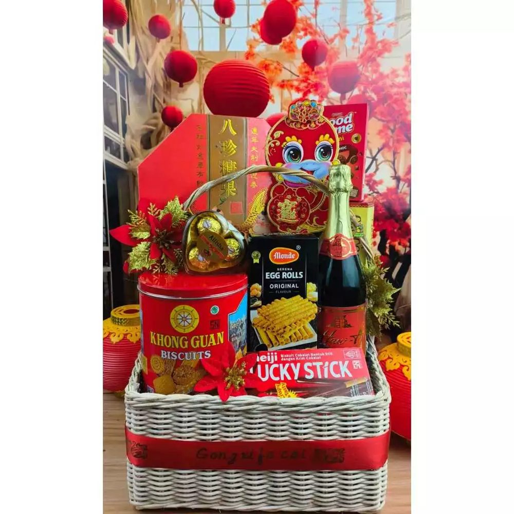 Parcel Imlek Gong Xi Fa Cai Keranjang Merah Lampion WinnerFleur